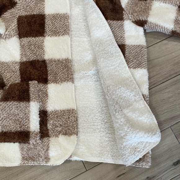 Brown Plaid Cozy Teddy Bear Open Front Hooded Cardi With Hood and Pockets - Picture 7 of 11